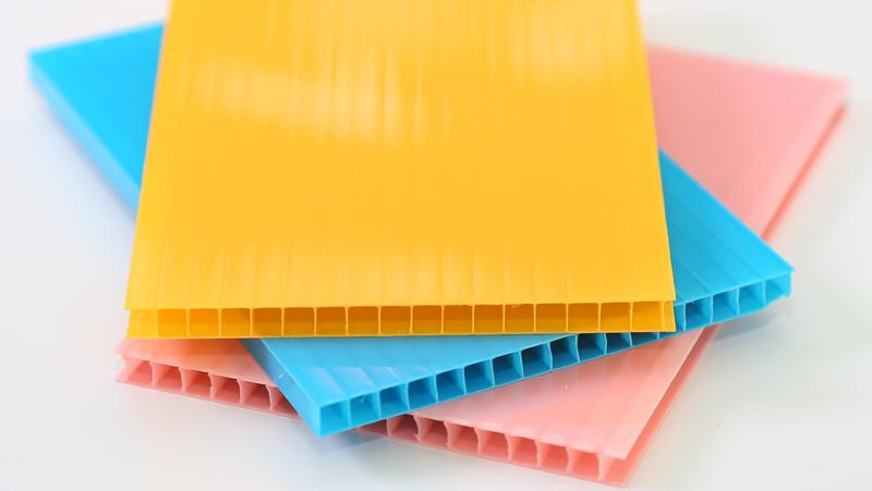 PC板材、FRP采光板、亞克力、PVC等的優(yōu)劣勢(shì)分析